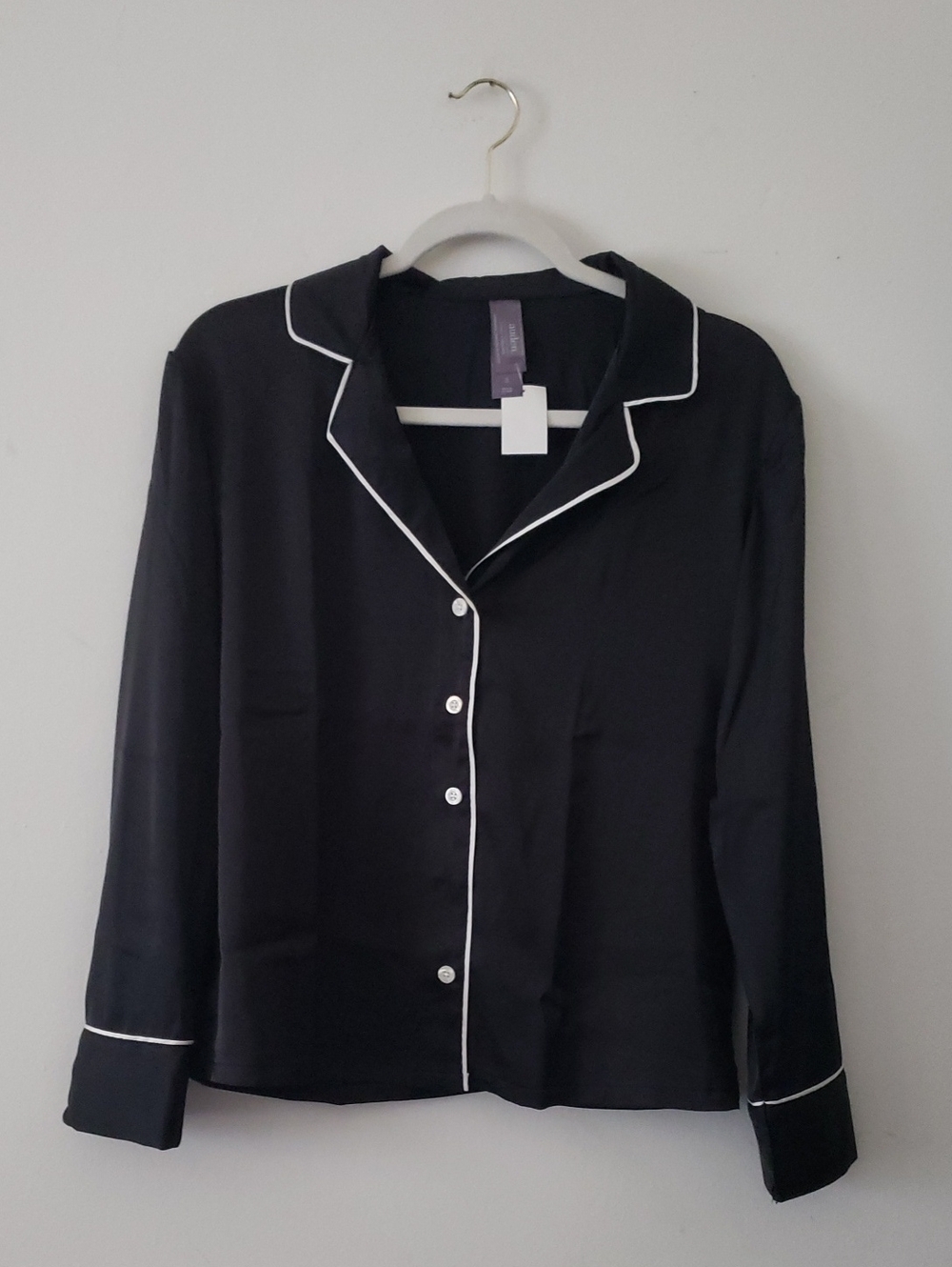 NWT Auden Luxury Collection Satin Notch Collar Pajama Top Black XS - Picture 2 of 5